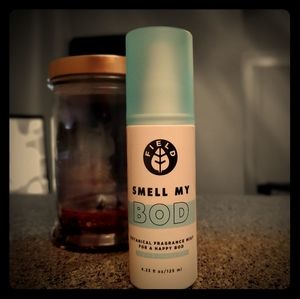 Botanical fragrance mist